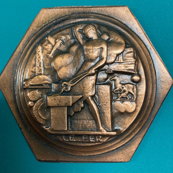 Albert Gilles Copper Mini Wall Hanging Plaques - Picture 5 of 7